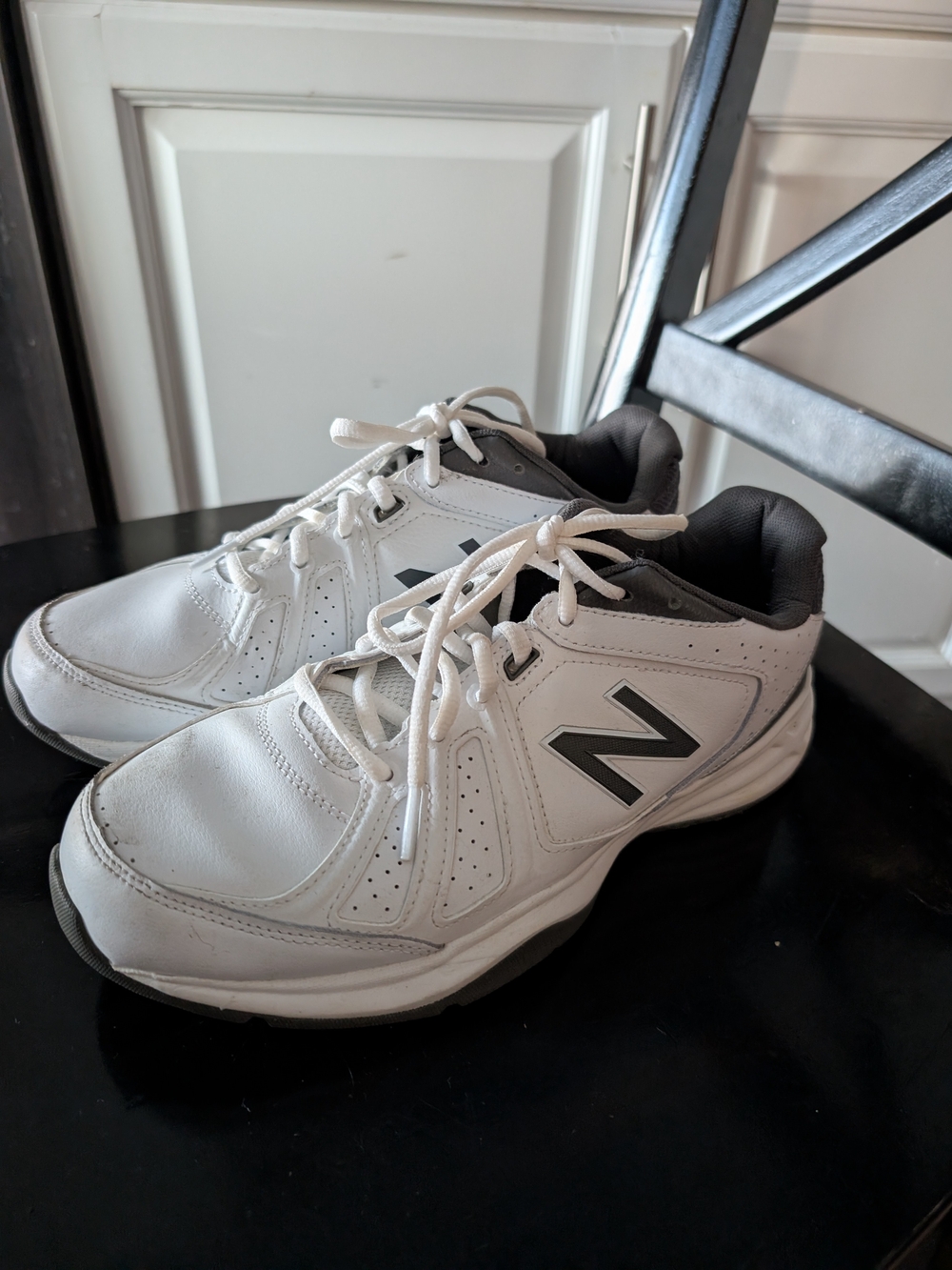 New Balance 409 Men's White Athletic Sneakers Size 8.5 4E